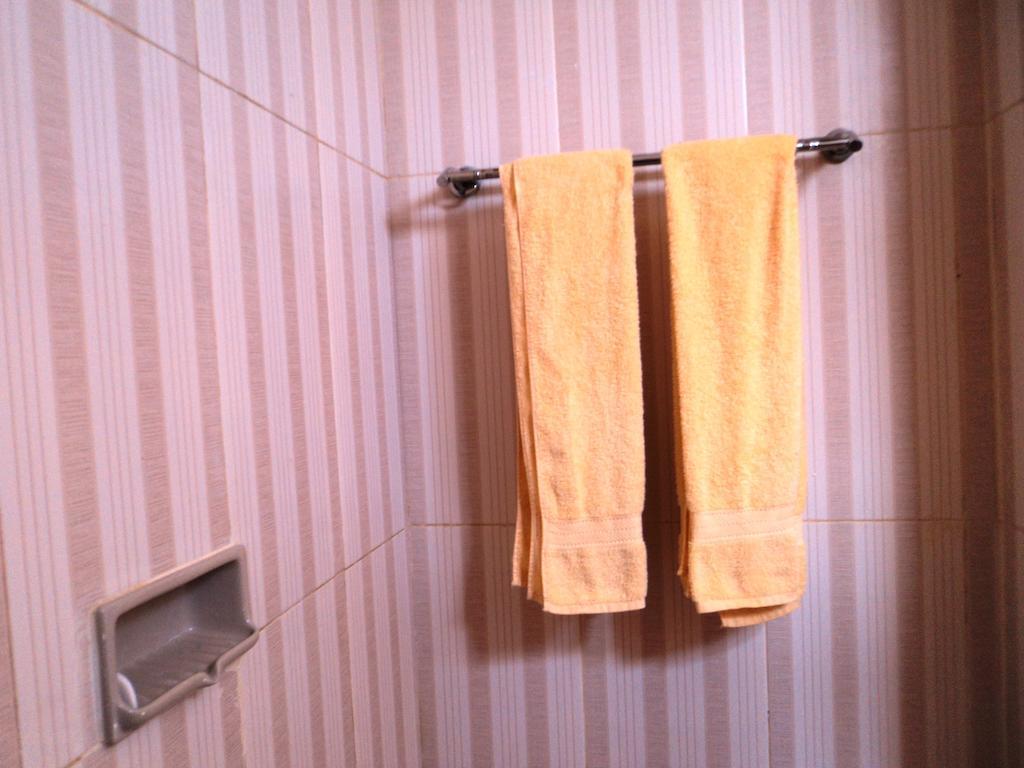Hotel Sentral Булеленг Номер фото